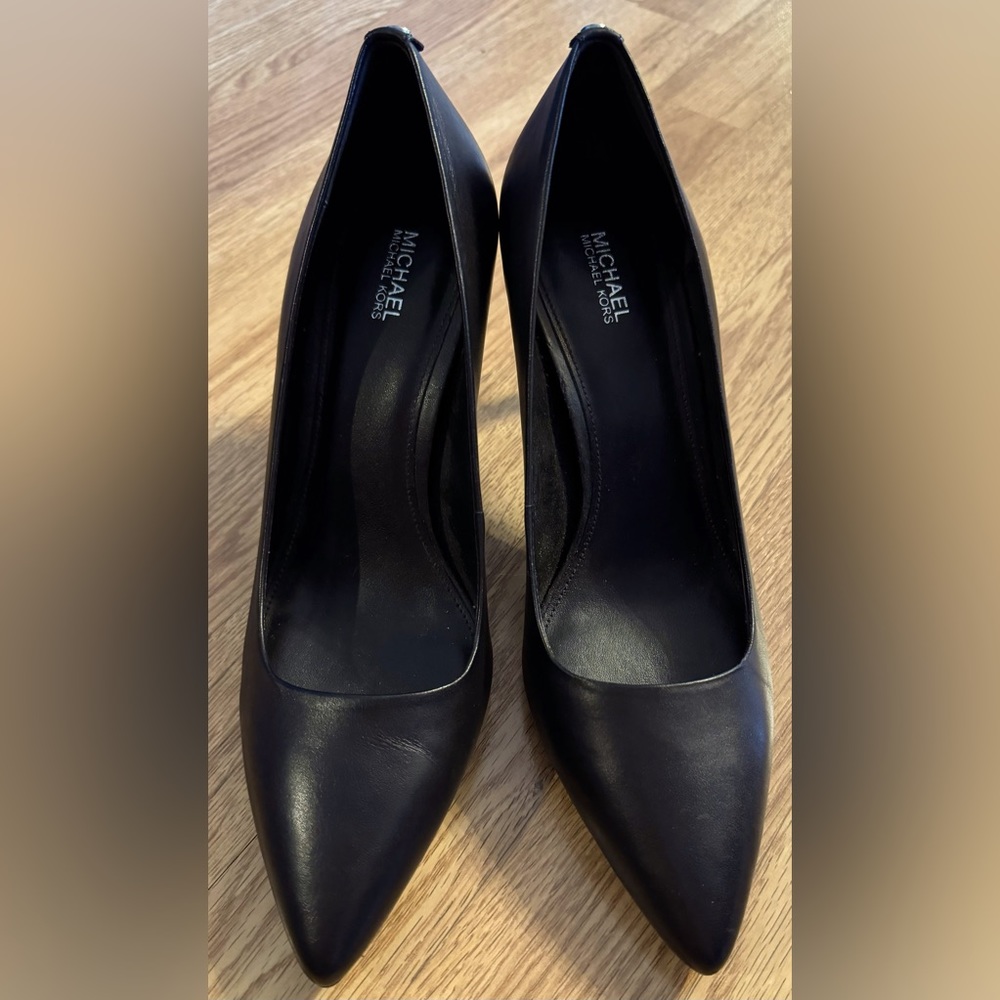 Michael Kors Alina heels size 9M